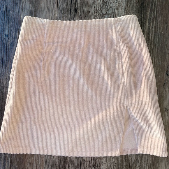 Princess Polly Fahrenheit Skirt. NWT. Never worn. Size 0 - Picture 3 of 4